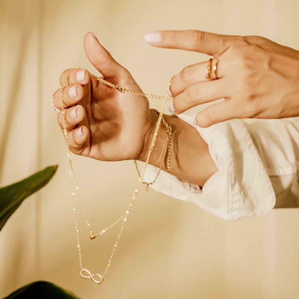 Doppel Halskette mit Herz und Unendlichkeitszeichen Necklaces Loanya