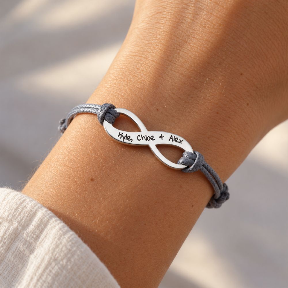 Armband mit personalisiertem Unendlichkeitssymbol
