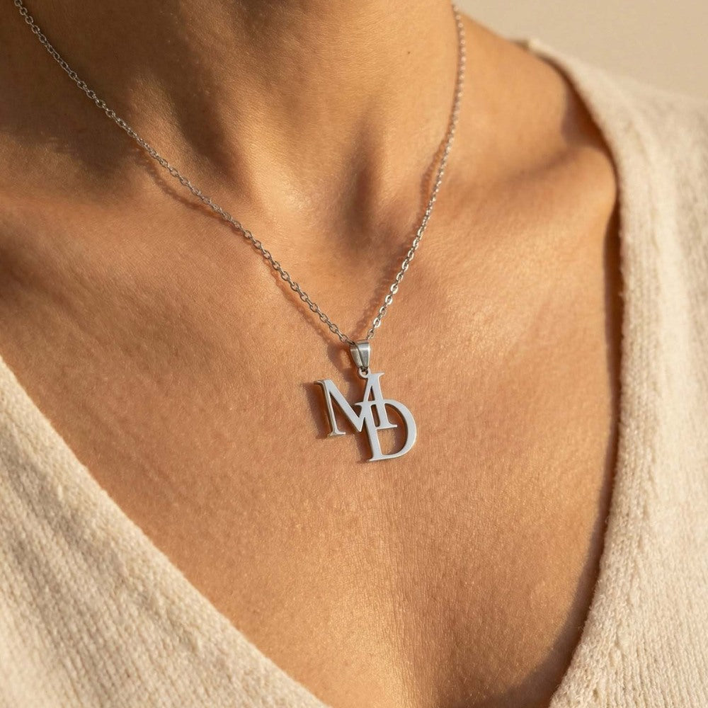 Personalisiertes Monogramm – Verschlungene Initialen Kette