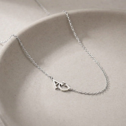 Monogramm Halskette mit drei Initialen Necklaces Loanya 